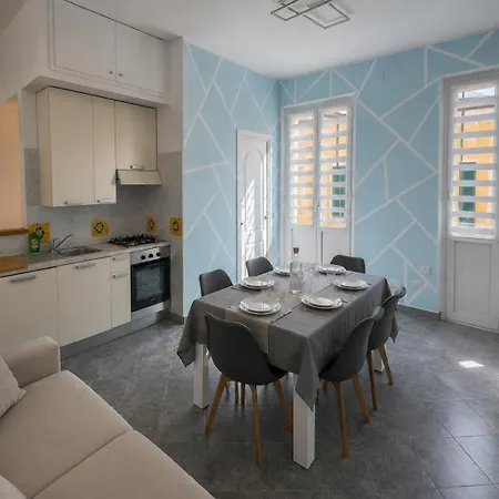 Attico Con Terrazza Ac Wifi Alassio